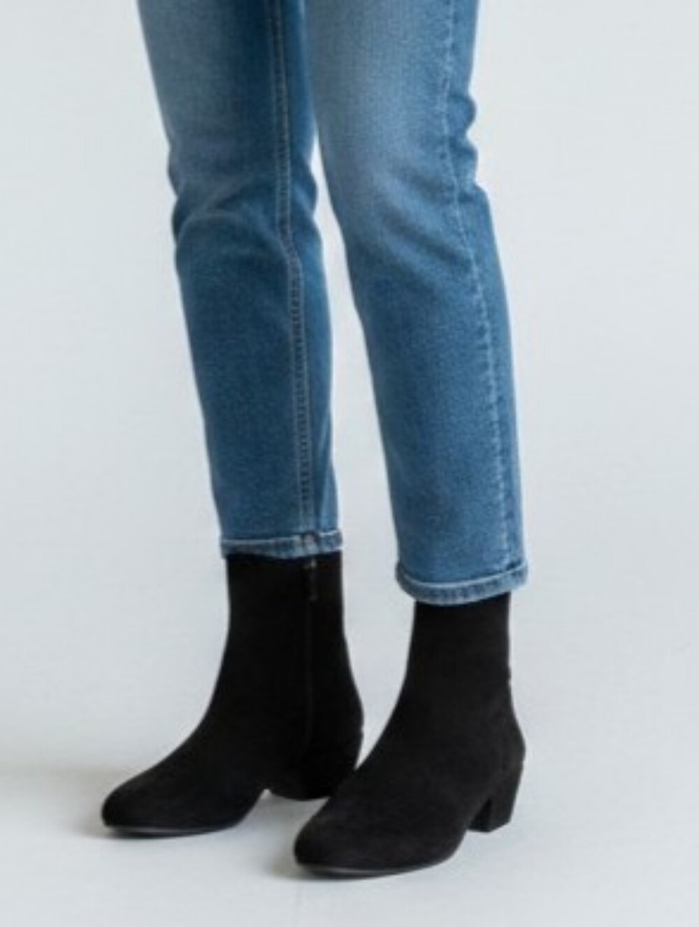 Gianni Bini The Jaydennn Black Suede Ankle Booties with Low Block Heel Size 7.5M